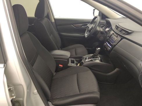 Used 2019 Nissan Rogue SV FWD image 21