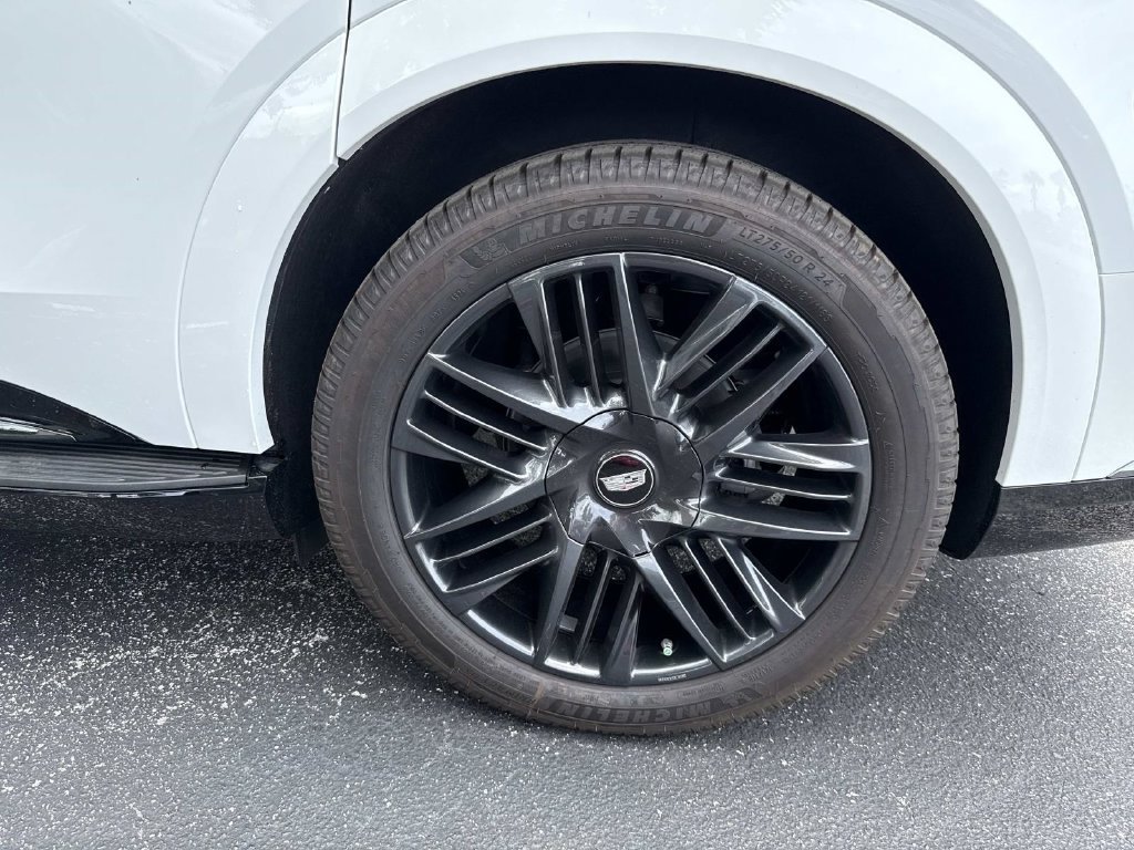 New 2025 Cadillac Escalade IQ Sport 2 w/ LPO, ONYX Package AWD/4WD image 10