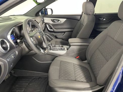 Used 2022 Chevrolet Blazer LT AWD/4WD image 2