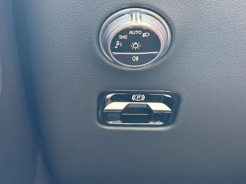 New 2027 Mercedes-Benz GLC 300 4MATIC image 23