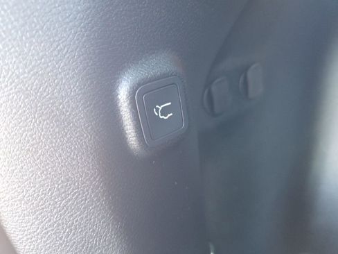 Used 2023 Jeep Cherokee Altitude Lux w/ Lux Elite Package image 30