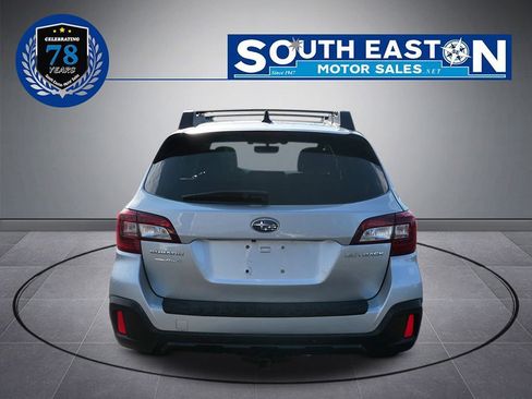 Used 2018 Subaru Outback 2.5i Limited image 4