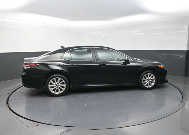 Used 2023 Toyota Camry LE AWD/4WD image 9