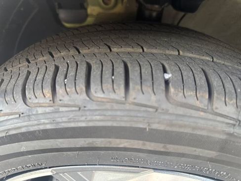 Used 2021 Hyundai Venue SEL FWD image 19