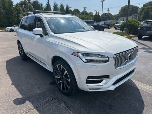 Used 2023 Volvo XC90 B5 Plus w/ Protection Package Premier image 8