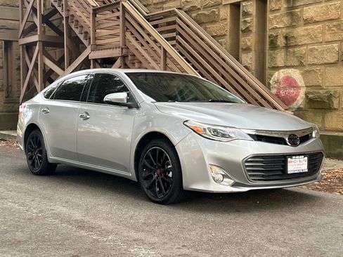 Used 2015 Toyota Avalon XLE Touring image 39