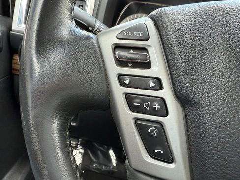 Used 2017 Nissan Titan SL image 24