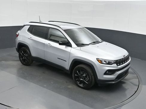 New 2026 Jeep Compass Latitude AWD/4WD image 27