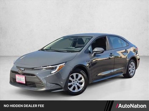Used 2026 Toyota Corolla LE FWD image 1