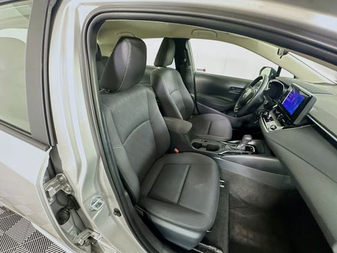 Used 2024 Toyota Corolla LE image 30