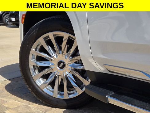 Used 2023 Cadillac Escalade Premium Luxury w/ Performance Package AWD/4WD image 33