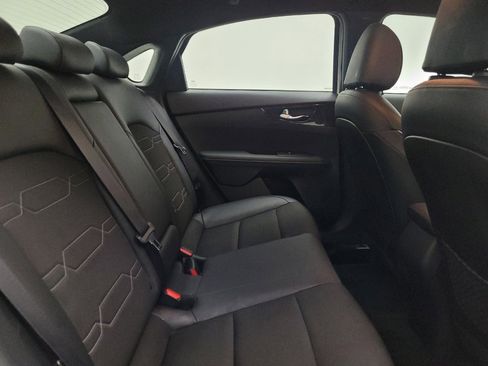 Used 2022 Kia Forte GT-Line image 19