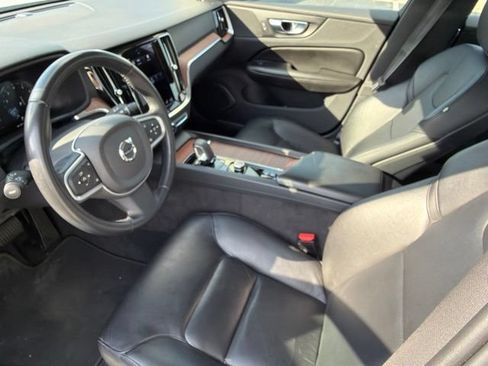 Used 2022 Volvo S60 B5 Momentum AWD/4WD image 12