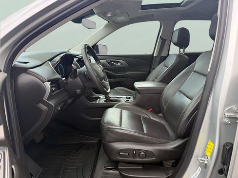 Used 2021 Chevrolet Traverse Premier w/ Redline Edition image 28