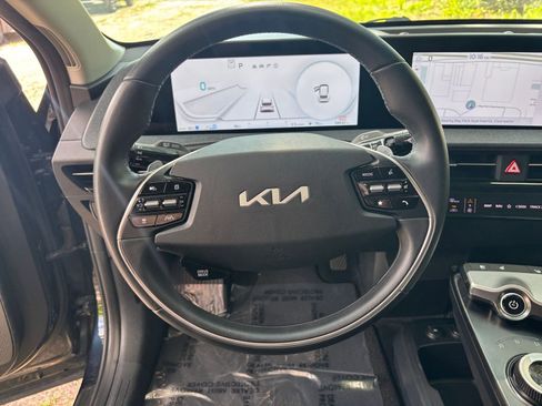 Used 2024 Kia EV6 Wind RWD image 35