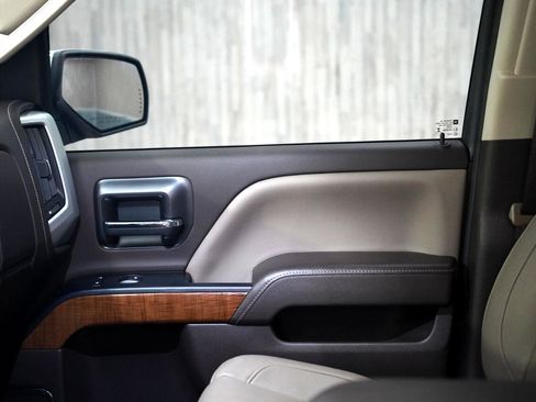 Used 2018 GMC Sierra 1500 SLT w/ SLT Premium Package image 32