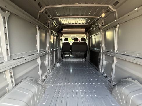 Used 2023 RAM ProMaster 2500 w/ Premium Appearance Group image 60