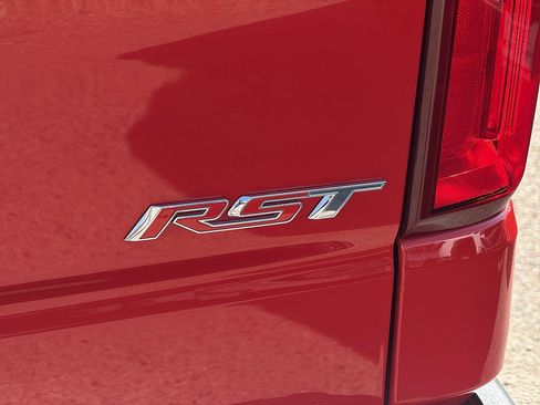 Used 2022 Chevrolet Silverado 1500 RST RWD image 31