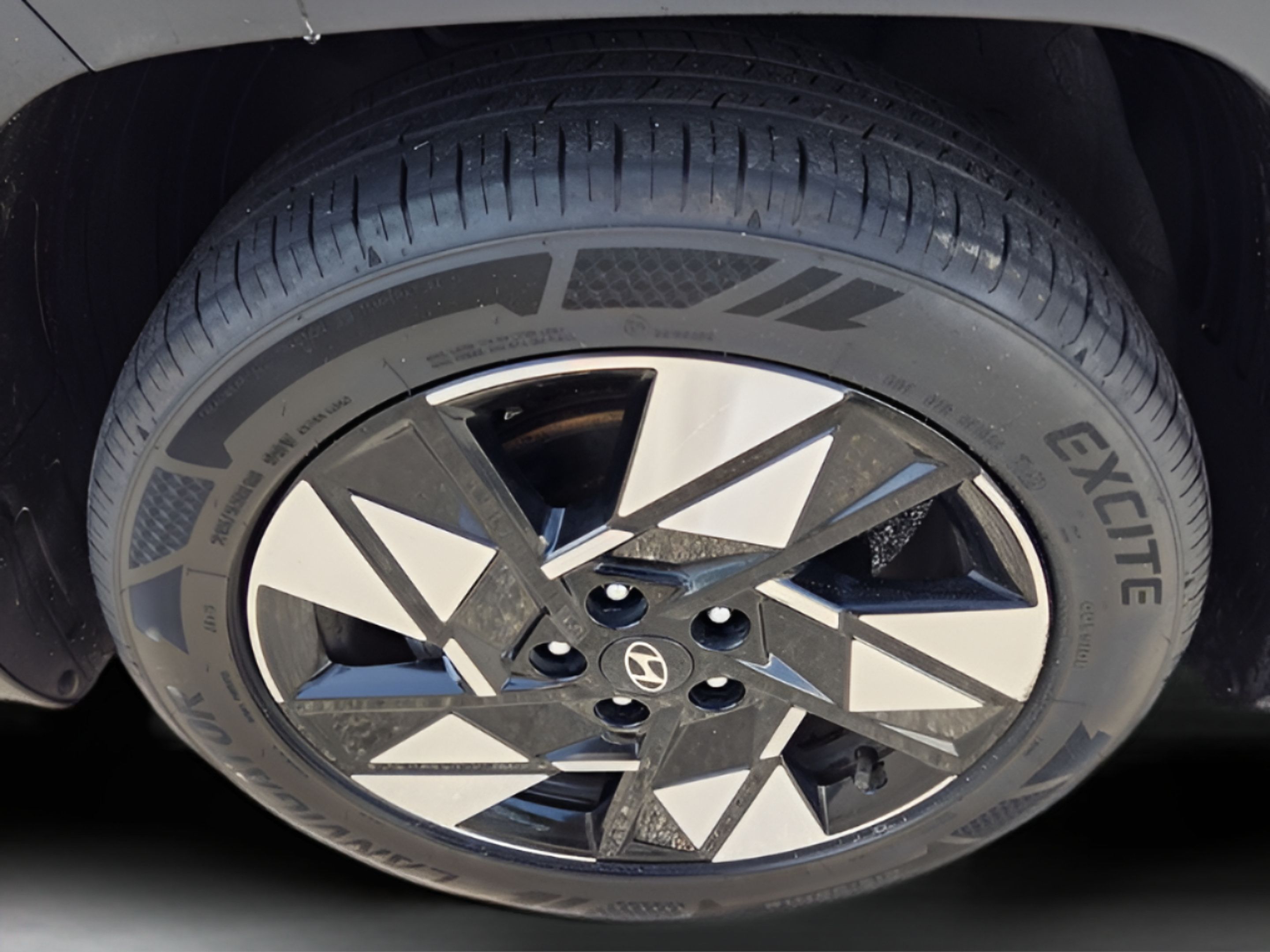 Used 2025 Hyundai Kona SEL FWD image 30