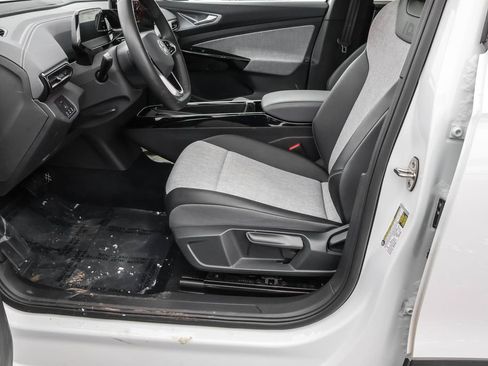 Used 2023 Volkswagen ID.4 Pro image 17