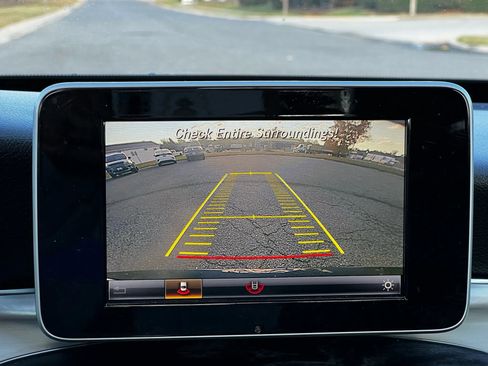 Used 2018 Mercedes-Benz C 300 4MATIC Sedan image 24