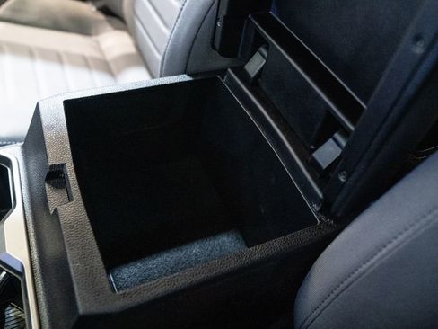 Used 2025 Toyota Tacoma TRD Sport AWD/4WD image 32