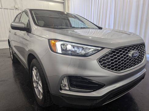 Used 2024 Ford Edge SEL w/ Convenience Package image 5