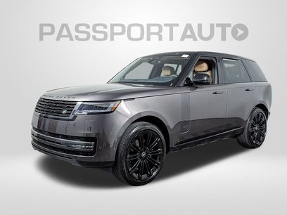 Used 2025 Land Rover Range Rover SE