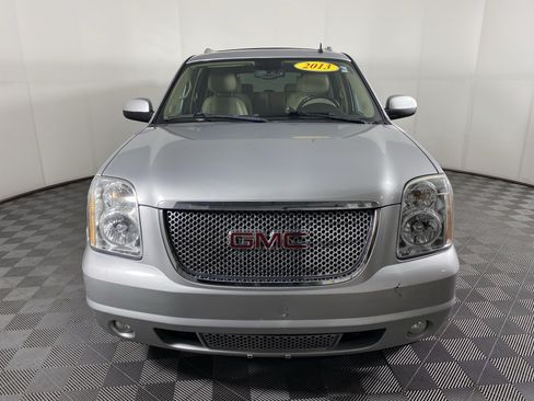 Used 2013 GMC Yukon XL Denali AWD/4WD image 10