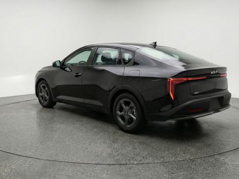 Used 2025 Kia K4 FWD image 6