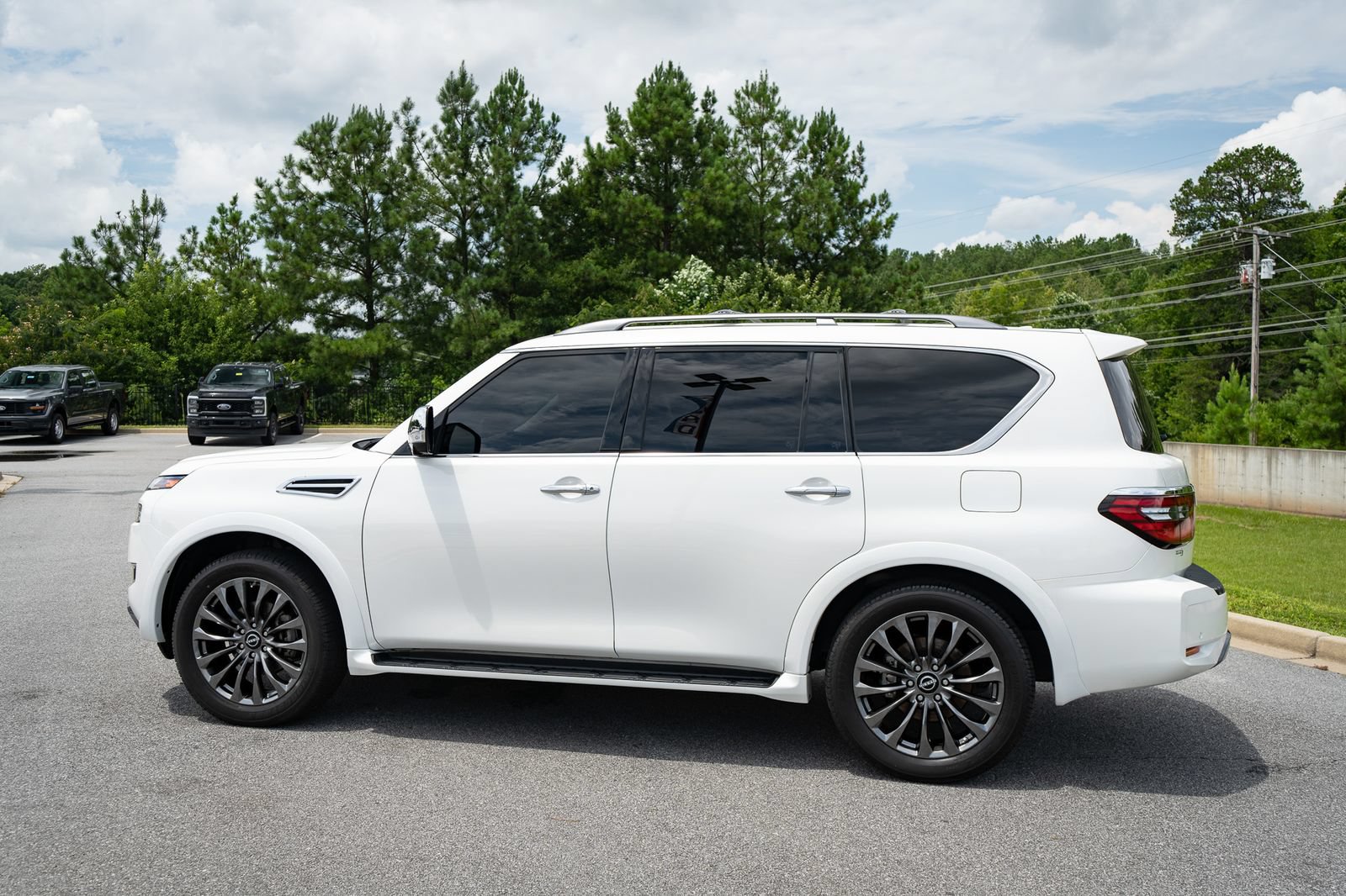Used 2024 Nissan Armada Platinum w/ Cargo Package RWD image 7