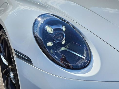 Used 2020 Porsche 911 Carrera S image 10