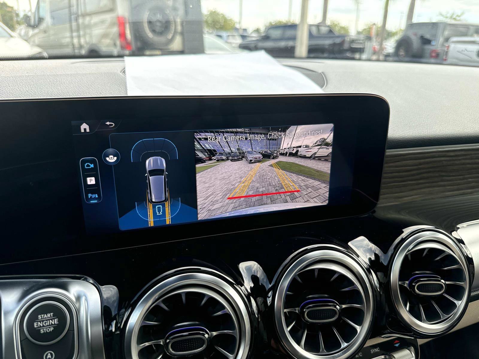 Certified 2025 Mercedes-Benz GLB 250 image 26
