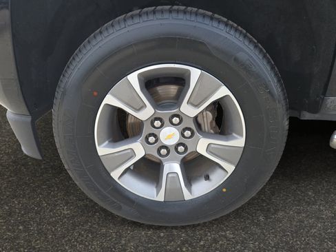 Used 2018 Chevrolet Colorado Z71 image 14