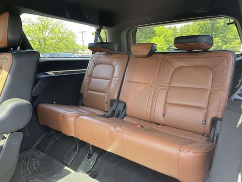 Used 2018 Lincoln Navigator L Reserve AWD/4WD image 17