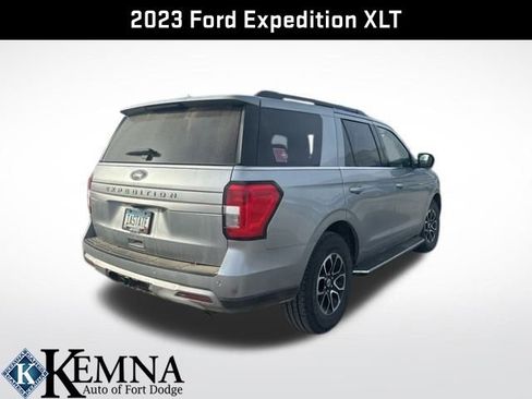 Used 2023 Ford Expedition XLT image 9