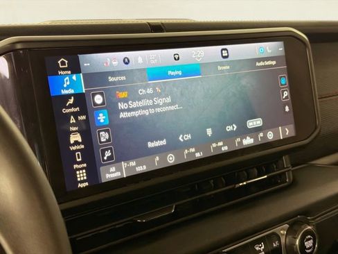 Used 2024 Jeep Wrangler Unlimited Rubicon image 15