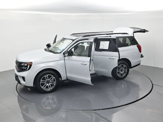 Used 2025 Ford Expedition Active AWD/4WD image 51