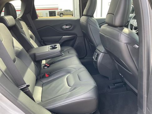 Used 2020 Jeep Cherokee Limited w/ Trailer Tow Group image 23