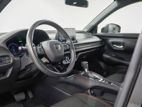Used 2023 Honda HR-V Sport image 4
