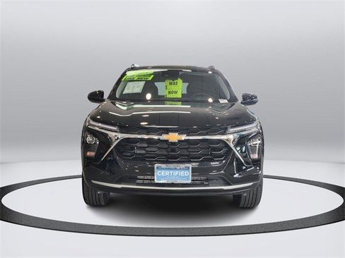Certified 2025 Chevrolet Trax LT w/ Driver Confidence Package image 7
