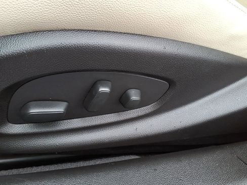 Used 2018 Chevrolet Impala Premier w/ Premier Confidence Package image 13