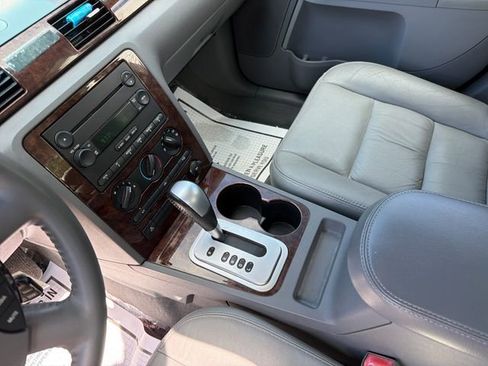 Used 2007 Ford Five Hundred SEL FWD image 19