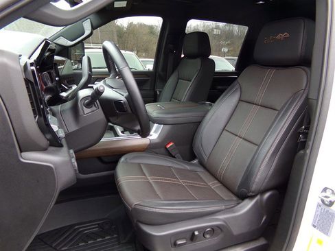 Used 2024 Chevrolet Silverado 2500 High Country w/ High Country Premium Package image 40