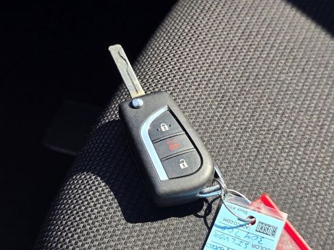 Certified 2025 Toyota RAV4 LE AWD/4WD image 32