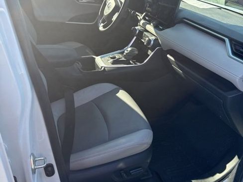 Used 2024 Toyota RAV4 Limited image 7