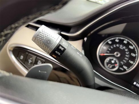 Certified 2022 Genesis GV70 2.5T w/ Cargo Package image 29