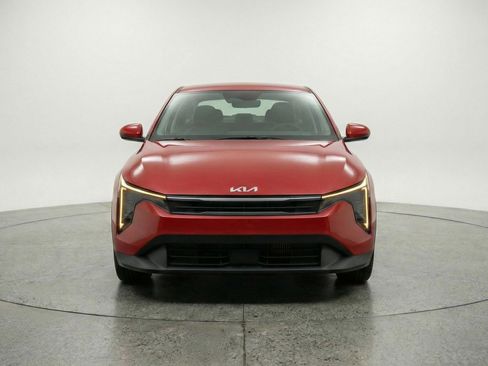 Used 2025 Kia K4 LXS image 2