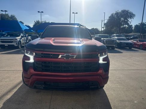 Used 2022 Chevrolet Silverado 1500 RST w/ Convenience Package II AWD/4WD image 2
