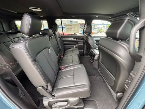 New 2026 Jeep Grand Wagoneer 2WD w/ Premium Group I image 9